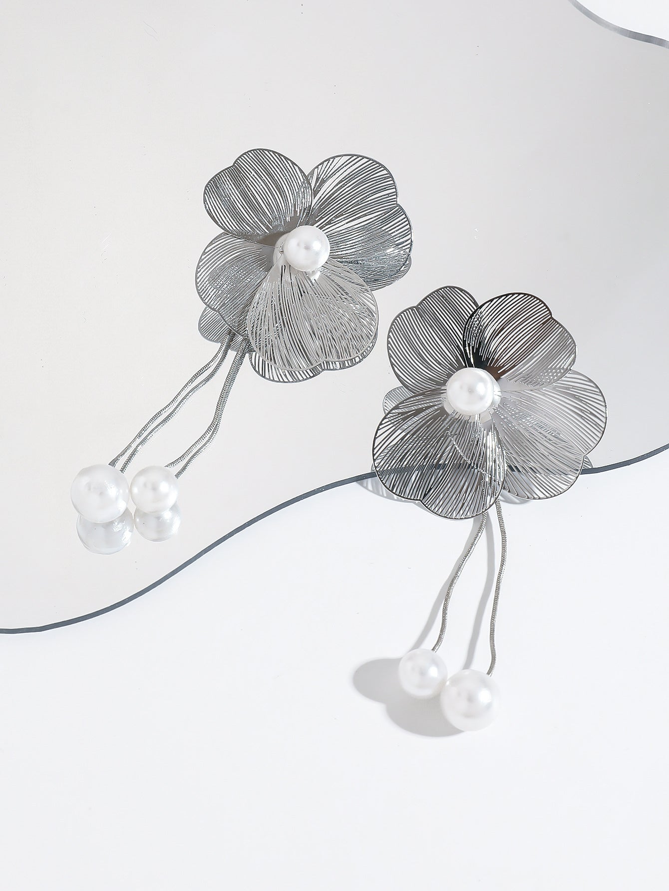 Aretes